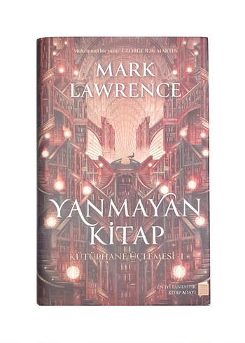 Yanmayan Kitap / Kütüphane Üçlemesi 1 (Ciltli) LAPİS YAYINCILIK
