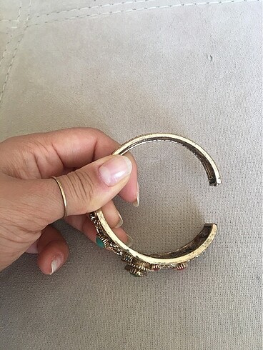 Taşlı desenli Bileklik - Görsel 3