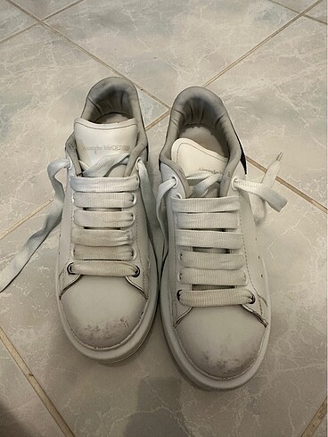Alexander McQueen alexander mcqueen