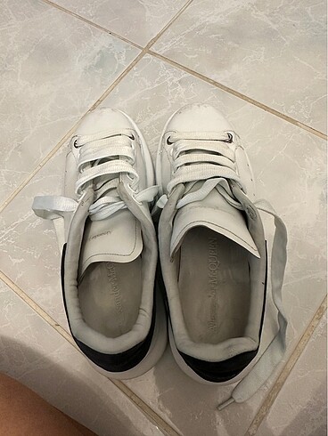 37 Beden beyaz Renk alexander mcqueen