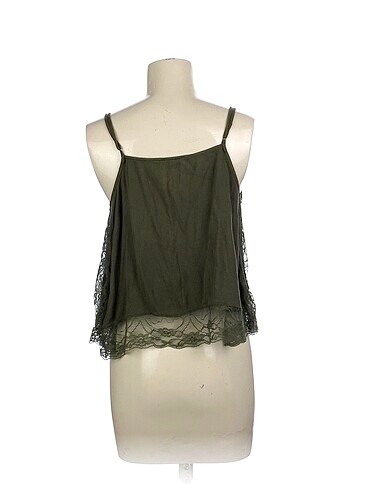 m Beden Pull and Bear Bluz %70 İndirimli.