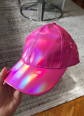 Hologram şapka 