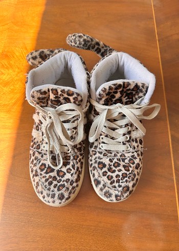 Adidas Jeremy Scott Fuzzy Leopard kürklü