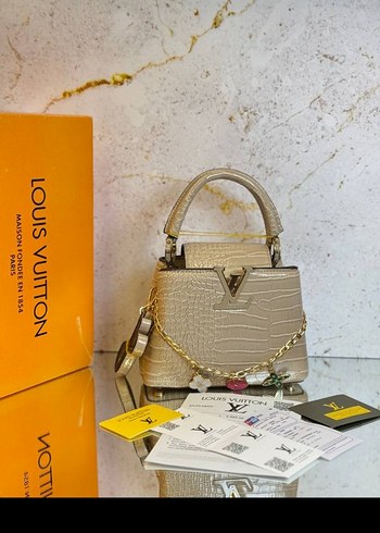 Louis Vuitton Capucines PM AA KALİTE 20/15 cm