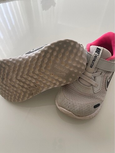 25 Beden Nike spor ayakkabısı