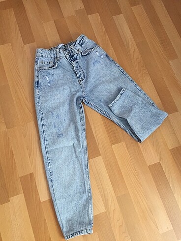 mom jean