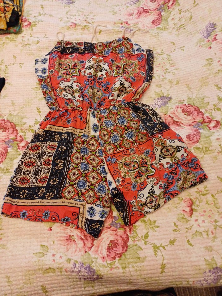 Renkli Desenli Kemerli Mini Tulum - Görsel 2