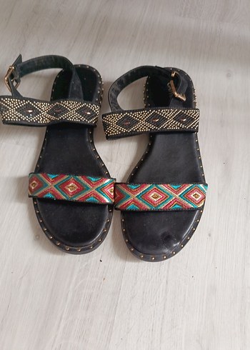 Nakışlı Bohem Kadın Dolgu Topuklu Sandalet