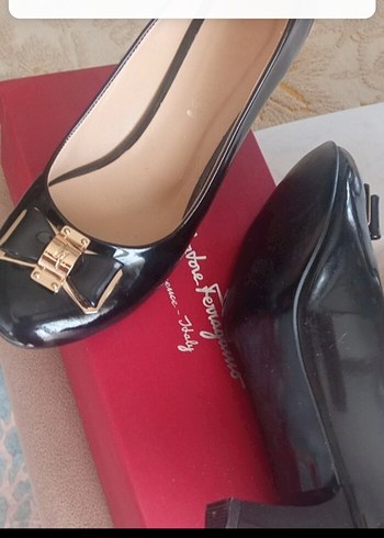 Salvatore Ferragamo Tokalı Siyah Kadın Stiletto