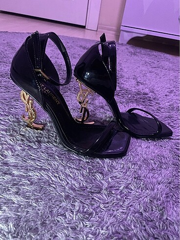 Yves Saint Laurent Ysl topuklu ayakkabı