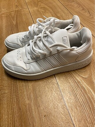 Adidas sneaker
