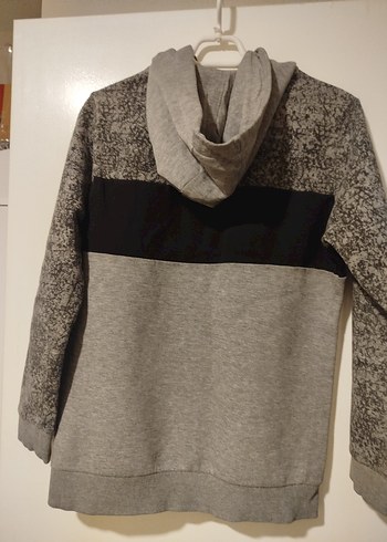 Gri Erkek Çocuk Kapüşonlu Sweatshirt - Görsel 2