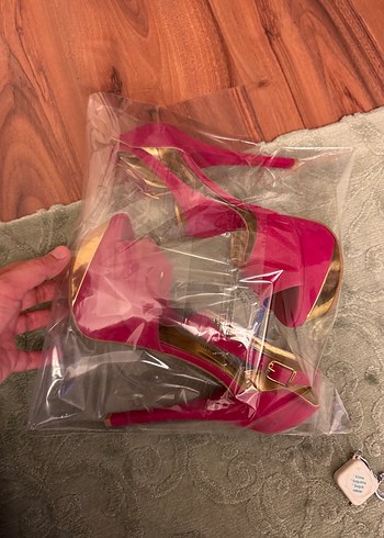40 Beden Parlak Pembe Süet Stiletto Topuklu Kadın Ayakkabı