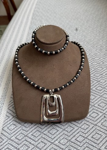Gri Boncuklu Minimalist Kadın Kolye