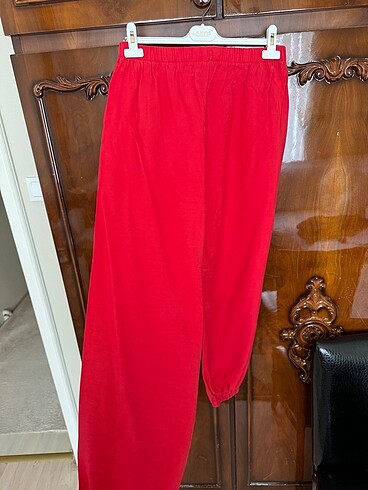 48 Beden kırmızı Renk Yazlık pantolon