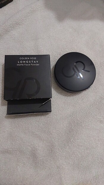 GOLDEN ROSE Matte Face Powder 