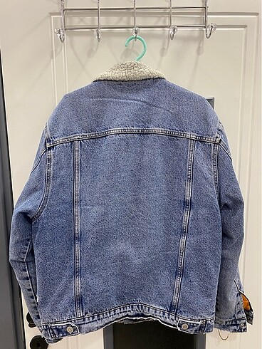 s/m Beden BERSHKA MONT