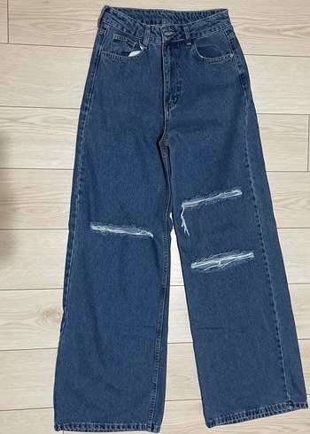 Kadın Mavi Bol Kesim Yırtık Detaylı Jean