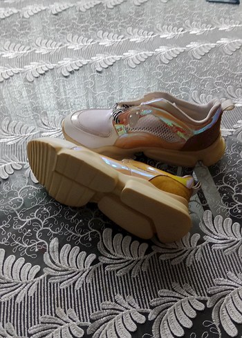 Beyaz Bağcıklı Kadın Dolgu Topuk Spor Ayakkabı - Görsel 3