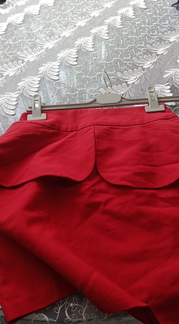 Kırmızı Mini Etek, Fırfırlı, Dar Kesim - Görsel 4