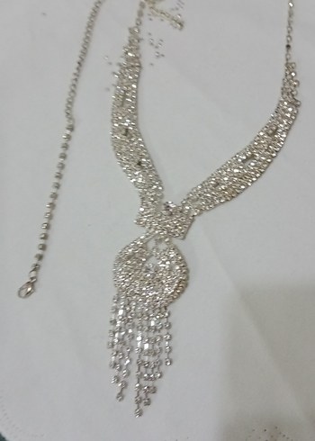 Altın Renkli Kadın Vücut Zinciri - Görsel 2