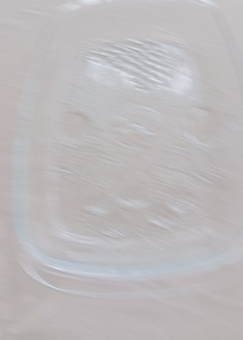 Parlak Beyaz Tasarımlı Cam Tabak - Görsel 2