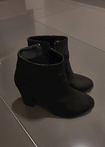 Siyah Süet Kadın Topuklu Bot - Görsel 2