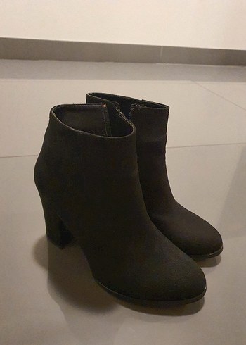 Siyah Süet Kadın Topuklu Bot - Görsel 7