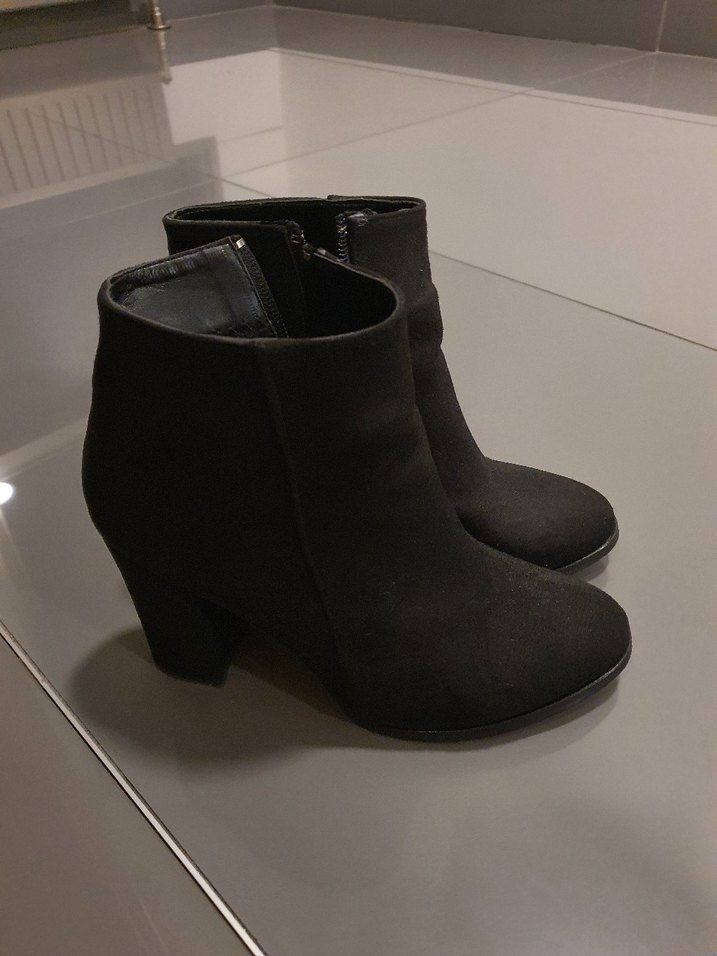 Siyah Süet Kadın Topuklu Bot - Görsel 3