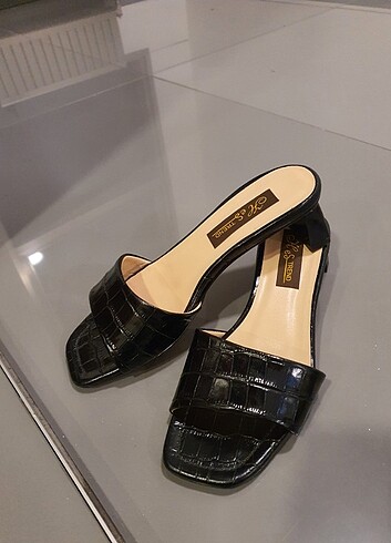 Kadın siyah hakiki deri terlik ?? - Görsel 6