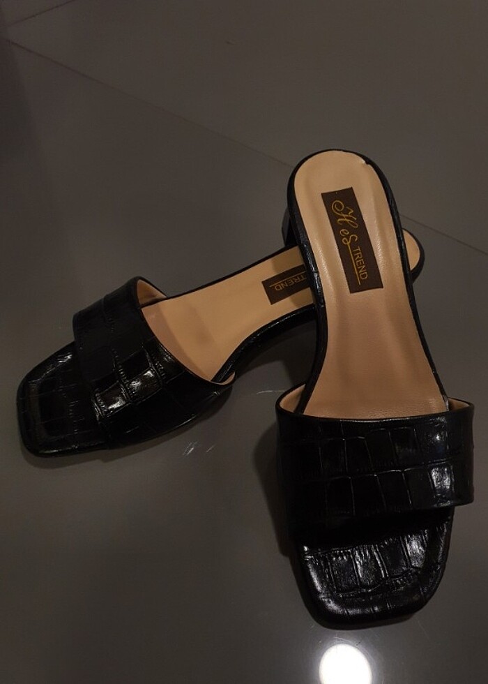 Kadın siyah hakiki deri terlik ?? - Görsel 5