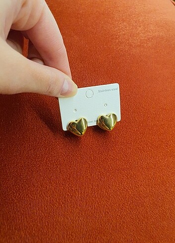 Çelik gold kalp küpe 