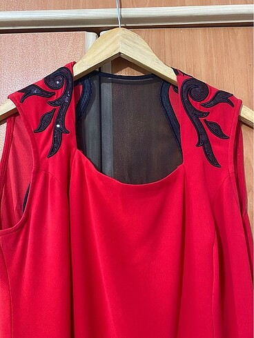Zara Kırmızı Desenli Elbise