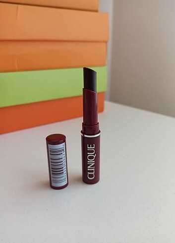  Beden bordo Renk Clinique almost lipstick black honey mini