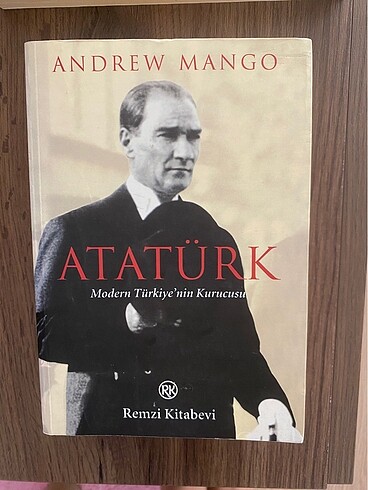 Atatürk Andrew Mango