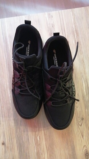 40 Beden Spor Ayakkabısı siyah