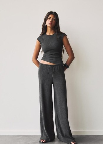 Pull and bear crop