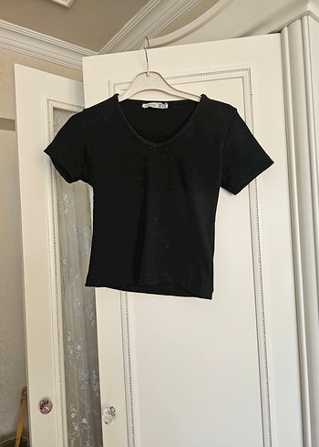 LC Waikiki Siyah V Yakalı crop Kadın Tişört
