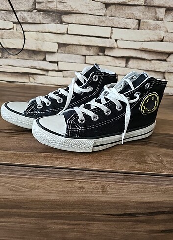 37 Beden Converse spor ayakkabı