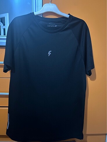 Defacto sporcu tshirt