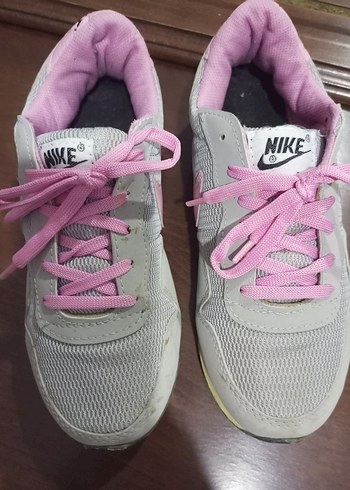 Nike Gri Pembe Nike Kadın Spor Ayakkabı