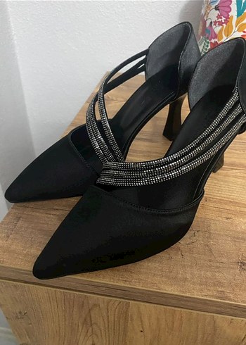 saten taş detaylı stletto Ayakkabı