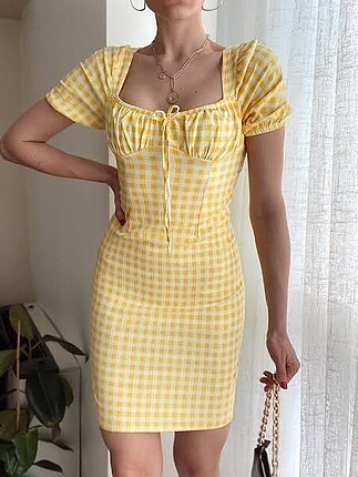 Zara Kareli sarı elbise