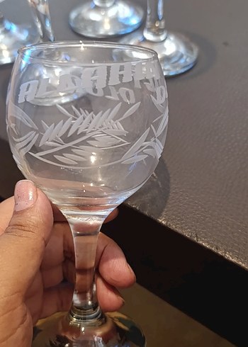Beyaz Desenli Cam Kadeh