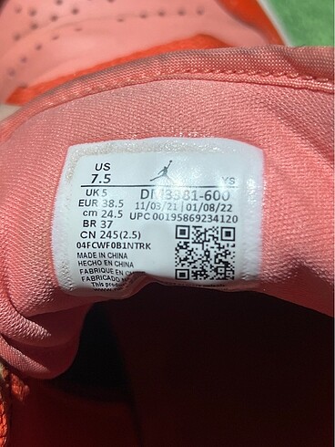 38,5 Beden turuncu Renk Nike jordan air 1 Mid Se