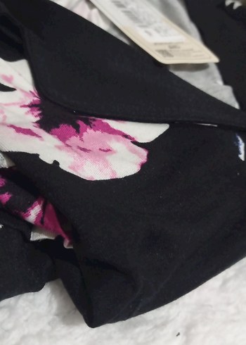 Siyah Çiçek Desenli Uzun Kollu Kadın Pijama Takımı - Görsel 4