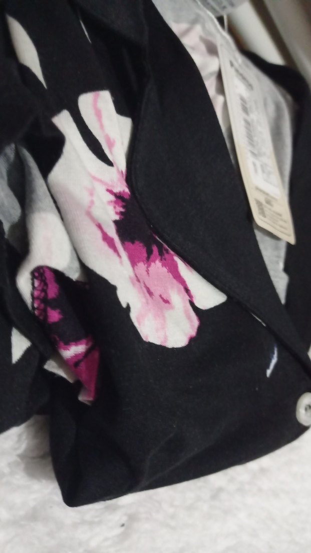 Siyah Çiçek Desenli Uzun Kollu Kadın Pijama Takımı - Görsel 3