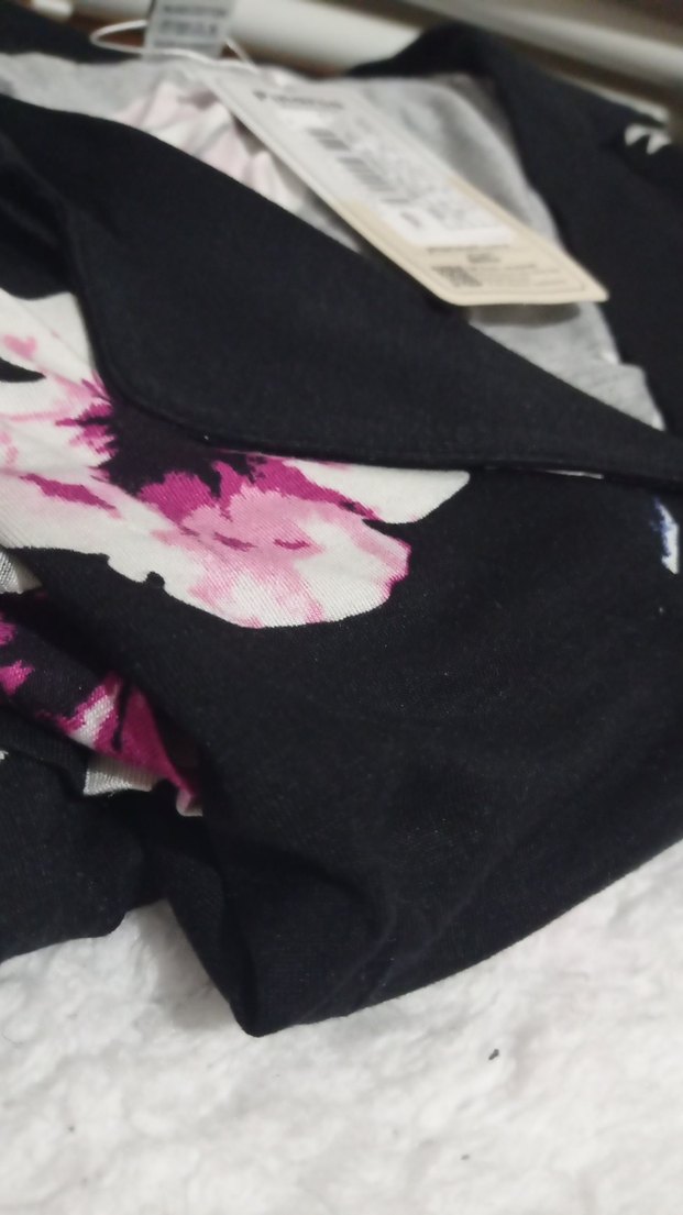 Siyah Çiçek Desenli Uzun Kollu Kadın Pijama Takımı - Görsel 4