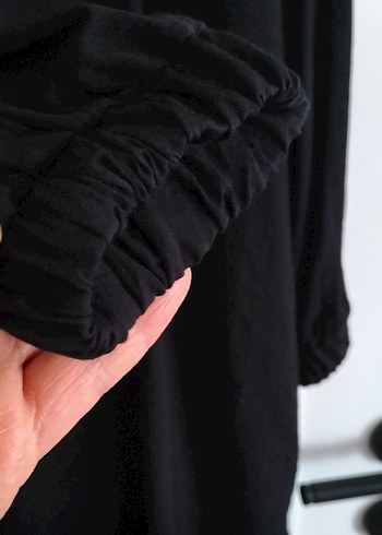 Uzun Kollu Zincir Detaylı Siyah Kadın Tunik - Görsel 3