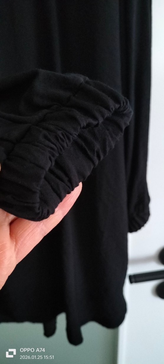 Uzun Kollu Zincir Detaylı Siyah Kadın Tunik - Görsel 3